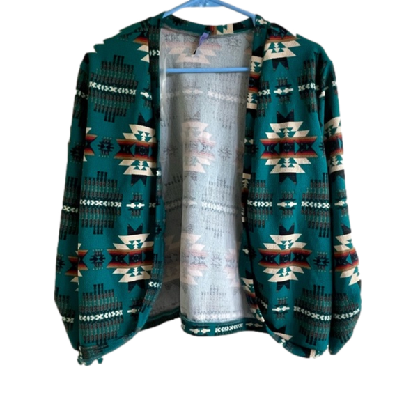 Sweaters - Aztec pattern cardigan small